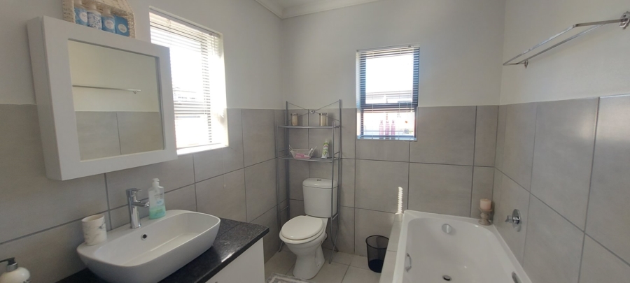 5 Bedroom Property for Sale in Dana Bay Western Cape